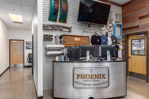 1700 E Robin Ln, Phoenix, AZ 85024